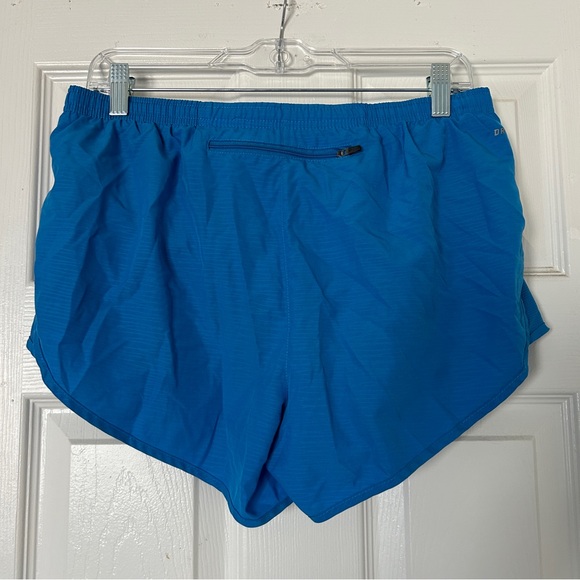 Nike dri fit shorts - Picture 3 of 4